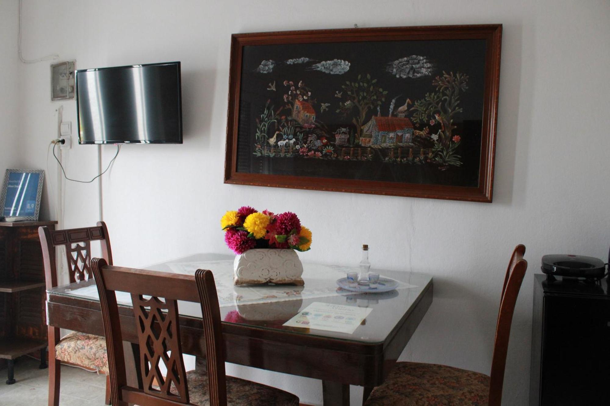 Aloni Apartment *